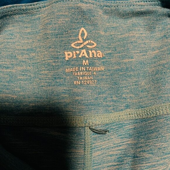 prAna Capri Leggings with Strip Accents At Calf Size Women's Medium in Blue Gym - Picture 7 of 7